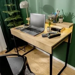 Skånska Möbelhuset Darin Skrivbord 100,2 X 57 Cm - Ek -Stolar affär 1bd4c63e1cd5e4cc21799047fa6570ea07