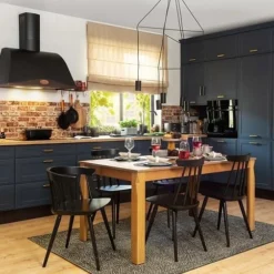 Skånska Möbelhuset Sissel Matbord 160-200 X 90 Cm - Lärk -Stolar affär 1d9b451aa3825368592bd5ec507c86837f