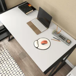 Skånska Möbelhuset Adelaide Skrivbord 114 X 60 Cm - Svart/vit -Stolar affär 2f3263566e052066603c377195d11871a4