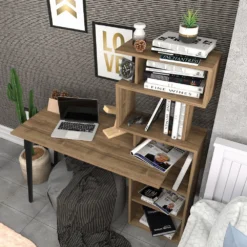 Skånska Möbelhuset Verna Skrivbord 133 X 55 Cm - Valnöt -Stolar affär 325ed9388eb0343f7696e6123b33297bb8