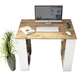 Skånska Möbelhuset Britt Skrivbord 90x60 Cm - Furu/vit -Stolar affär 37543bbddfa1d477456ba19edaa69b1309