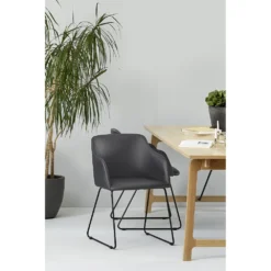 Skånska Möbelhuset Casablanca Karmstol - Svart PU -Stolar affär 39728dba7c1a2dd114d5509a5212ccddb1