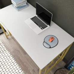 Skånska Möbelhuset Kennesaw Skrivbord 120 X 60 Cm - Guld/vit -Stolar affär 63875cd6798b444210236d5d15ea64eb61