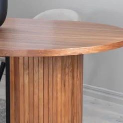 Skånska Möbelhuset Bianca Ovalt Matbord 200x90 Cm - Valnöt -Stolar affär 7aa31593b23cb9209c4d7546aa3fd5c9db