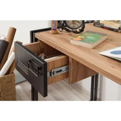 Skånska Möbelhuset Cosmo Siesta Skrivbord 139x60 Cm - Furu/svart -Stolar affär 83cdc8b756afa2d3dfbf948df44351d8cb