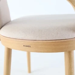 Fameg Amada Matstol - Valfri Färg På Stomme Och Klädsel -Stolar affär 9d69eef8e8186bd24d85f90849282aa8ac