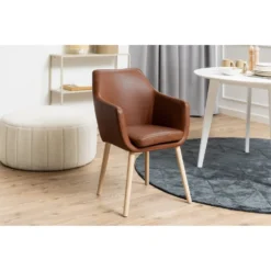 Skånska Möbelhuset Nora Karmstol - Brun PU/vitpigmenterad Ek -Stolar affär bb7ad41664b5eef88cc011f77300051fdc