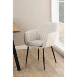 Skånska Möbelhuset Emilia Karmstol - Beige/svart -Stolar affär beeaaf0604c550b36a508b2216f59d719e