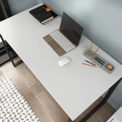 Skånska Möbelhuset Layton Skrivbord 120 X 60 Cm - Svart/vit -Stolar affär c4ba023191adeb14e6dde66ca24c804fa1