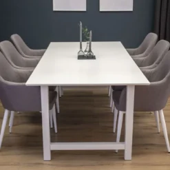 Skånska Möbelhuset Gällivare Matbord 220 Cm - Vit -Stolar affär d0ea813e5bf44c5f39f42eeea5337696fd