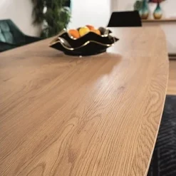 Skånska Möbelhuset Santiago Matbord 160-220 Cm - Ek/svart -Stolar affär dc9b8d88ac8f3882c0d5adad16c494a3cb