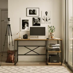 Skånska Möbelhuset Voyage Skrivbord 140x60 Cm - Furu -Stolar affär f7bc504a70084883ec5e406dedb52d61b2